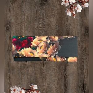 Fabric luxury clutch!